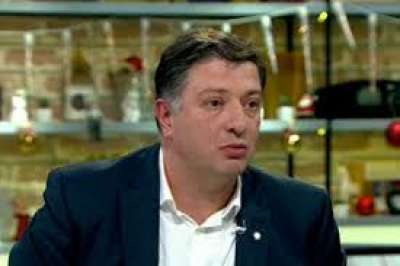 "ვის რაში ანაღვლებს, სად შეეთრევა იაგო ხვიჩია" - უგულავა