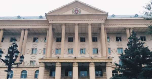 სასამართლომ 4 ოქტომბრის მოვლენების საქმეზე დაკავებულ 7 პირს პატიმრობა შეუფარდა