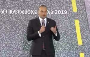 &quot;საზოგადოებას ვპირდები, რომ საქართველოში ყველა დასახლებულ პუნქტამდე ჩვენ გვექნება შესაბამისი სტანდარტის გზა&quot;