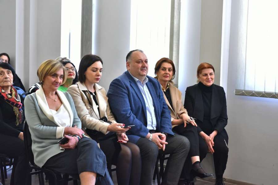ქუთაისის მერი მელიტონ ბალანჩივაძის სახელობის ცენტრალურ სამუსიკო სასწავლებელს ესტუმრა