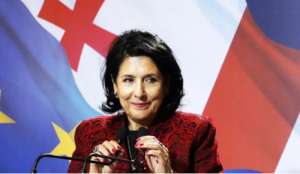 სალომე ზურაბიშვილი თვითიზოლაციაში გადავიდა