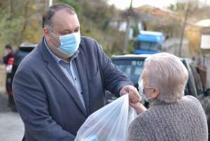 ქუთაისის მერიამ საახალწლო ნობათების დარიგება დაიწყო&nbsp; &nbsp; &nbsp;