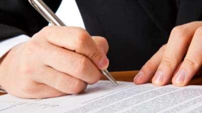 ''მოვითხოვთ, დაუყოვნებლივ დაუწესდეს სავიზო რეჟიმი რუსეთის მოქალაქეებს და გადაიხედოს ქვეყნის ტერიტორიაზე უკვე შემოსულ პირთა სამართლებრივი სტატუსი''