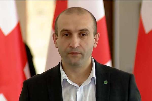 &quot;მათგან „პოლიტიკურად ქალწული“ არავინ არ არის, ვინ ვისთან არ არის ნამყოფი და რა კონფიგურაციით - ამდენს რას ფიქრობენ გაერთიანების გადაწყვეტილების მისაღებად, რომ საშველი არ დააყენეს, ვერაფრით ვხსნი &quot; - იაგო ხვიჩია ოპოზიციაზე