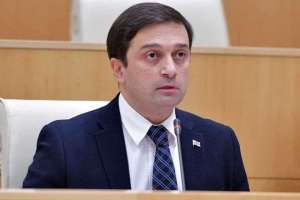 "ევროკავშირის დროშის ჩამოგდება, დაწვა ევროინტეგრაციის გზაზე შემაფერხებელი ფაქტორია"