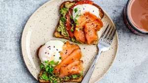 ყველა საჭირო ინგრედიენტი უკვე თქვენს მაცივარშია - ნოყიერი საუზმის რეცეპტი