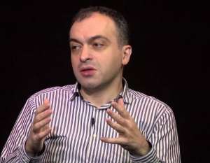 " ცოტა ხნის წინ ლოქდაუნებით დატანჯულმა ჩინელებმა არნახული პროტესტი მოაწყვეს და რეჟიმს დათმობებზე წასვლა მოუხდა"