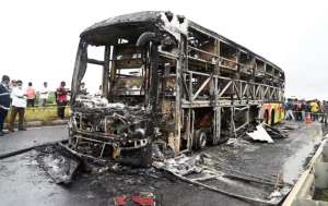 ინდოეთში სამგზავრო ავტობუსში ხანძარი გაჩნდა – დაიღუპა, სულ მცირე, 25 ადამიანი