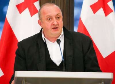 "საქართველო - ჩემო სამშობლო! გილოცავ დამოუკიდებლობის აღდგენის დღეს!"