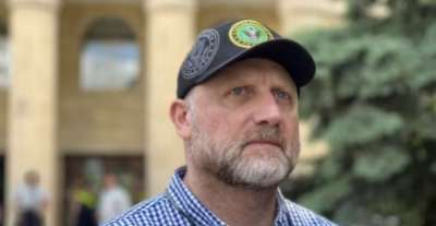 “ისღა დაგვრჩენია, თვალყური ვადევნოთ როგორ დაასაფლავებს ამ ხალხს რუსული რეჟიმი - შეიძლება შეუშვან პარლამენტში, მერე აუკრძალონ საქმიანობა და გამოყარონ, ნებისმიერ შემთხვევაში, რუსები მათზე ფეხებს გაიწმენდენ” - ზურაბ ჯაფარიძე გახარიას პარტიაზე