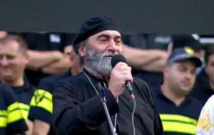 "ჟურნალისტების გარეშე ჩვენ წყვდიადში ვიქნებოდით" - დეკანოზი ზაზა თევზაძე