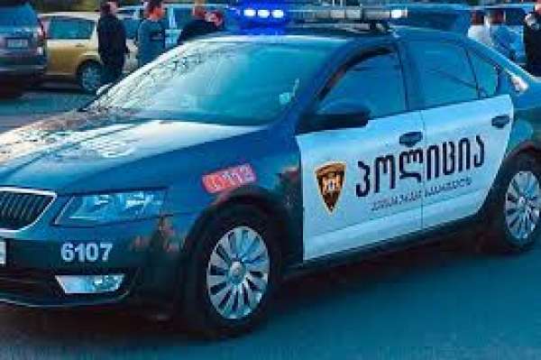 ფონიჭალაში არასრულწლოვანი დიდი ოდენობით ნარკოტიკული საშუალების უკანონო შეძენა-შენახვის ბრალდებით დააკავეს