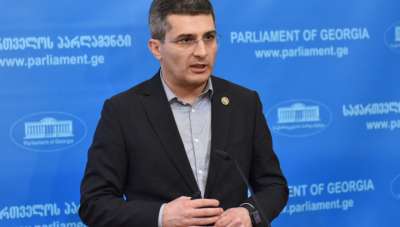 "  უფლება გვაქვს ვიცოდეთ, ვართ თუ არა პირველი კანონმდებლები მსოფლიოში, რომლებიც კანონის მიღების გამო დაასანქცირეს, ასევე, ქართულ ოპოზიცია-აგენტურას უფლება აქვს უფრო კონკრეტული ამბებით გაიხაროს და არა ზოგადი მინიშნებებით " - მამუკა მდინარაძე