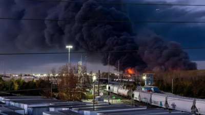აშშ-ში სატვირთო თვითმფრინავის ჩამოვარდნის შედეგად, სულ მცირე, შვიდი ადამიანი დაიღუპა