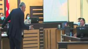 "ნუ "მაწვები", ასე ვერ შემაშინებ, თვალებს ნუ მიქაჩავ" - მამუკა ხაზარაძე პროკურორს