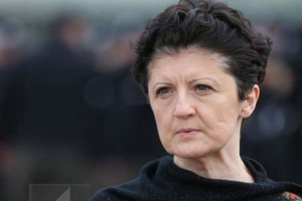 ''როგორც ჩანს, იან კელის &bdquo;ნაცმოძრაობის&ldquo; სიყვარული თან გაჰყვა, განაგრძობს &bdquo;თავისიანების&ldquo; მხარდაჭერას, იმ პოლიტიკური ძალის, რომელსაც საზოგადოების მნიშვნელოვანი ნაწილი ქართველთმოძულეებს უწოდებს'' - თეა წულუკიანი