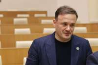 “ზუსტად იგივე სცენარია, იგივე მეთოდები მათ შორის გამოყენება პიროტექნიკის და ნიღბიანების თემა და ერთი ერთში არის, რაც ჩვენ გამოვიარეთ – ეს არის, რომ „დიფ სთეითი“ მოდებულია მთელს მსოფლიოს” - ირაკლი ზარქუა ლოს-ანჯელესის მოვლენებზე
