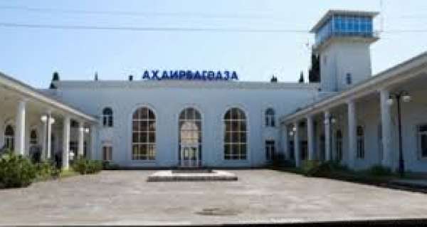 ოკუპირებული სოხუმის აეროპორტში რეისები ოთხი მიმართულების ნაცვლად, მხოლოდ მოსკოვში შესრულდება