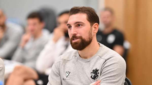 ,,38 წლის ასაკში დადგა დრო, დიდი მადლობა გადაგიხადოთ და გაცნობოთ ჩემი 17-წლიანი სანაკრებო კარიერის დასრულების შესახებ&rdquo; &ndash; გურამ კაშია