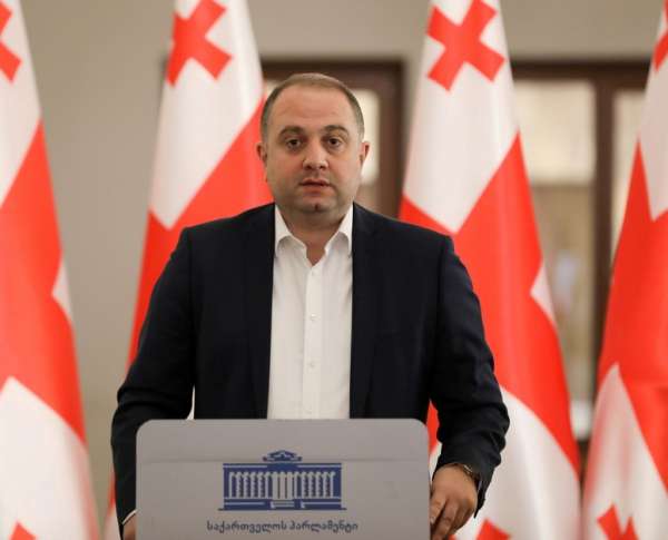 &quot; განსაკუთრებული მადლობა ეკუთვნით სამხედრო მოსამსახურეების ოჯახებს, რომლებიც მათი საყრდენი და მხარდამჭერია&quot; - ირაკლი ჩიქოვანი