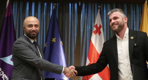 პარტიამ „გახარია საქართველოსთვის“ და კოალიციამ „ლელო – ძლიერი საქართველო“ თვითმმართველობის არჩევნებზე ურთიერთთანამშრომლობის შესახებ მემორანდუმი გააფორმეს