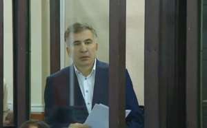 მიხეილ სააკაშვილი ლევან ხაბეიშვილს თავმჯდომარედ არჩევას ულოცავს