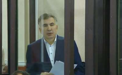 მიხეილ სააკაშვილი ლევან ხაბეიშვილს თავმჯდომარედ არჩევას ულოცავს