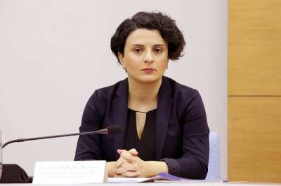 "ასეთ კრიზისულ სიტუაციაში, როცა ქვეყანა უსაფრთხოების კუთხით რისკების წინაშე იმყოფება, ხელისუფლების შეცვლა, მთავრობის, პრემიერის გადადგომა მიზანშეწონილად არ მიმაჩნია" -ნათია მეზვრიშვილი