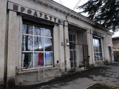 რიგები "წითელ ჯვარში" და გზაში გარდაცვლილი ადამიანები -  მოსახლეობა ახალგორს ტოვებს