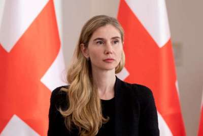 " ივანიშვილის ხელისუფლება მორიგ დეზინფორმაციას ავრცელებს მაშინ, როდესაც ევროკავშირის ათჯერ უფრო მეტი დახმარება სწორედ სახელმწიფო უწყებებს ხმარდება " -  თინა ბოკუჩავა