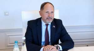 ევროკავშირის ელჩი საიას თანამშრომლებს შეხვდა