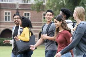 აშშ-ში მყოფ უცხოელ სტუდენტებს, რომელთა სასწავლო დაწესებულებები სწავლის მხოლოდ დისტანციურ რეჟიმზე გადავლენ,&nbsp;ქვეყანაში დარჩენის უფლება აღარ ექნებათ