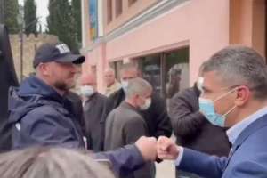 "ვსიო, ლაინაფში ჩამსვეს" - ჯაფარიძე "ოცნების" ოფისთან მივიდა