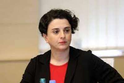 "ოცნების" ხელმძღვანელობა ყოველდღიურ რეჟიმში ძალადობას ამართლებს - ნათია მეზვრიშვილი