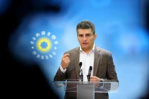 ,,გახარია უნდა დაფიქრდეს იმაზე, ხომ არ აქვს ადგილი სახელმწიფო პოლიტიკური თანამდებობის პირზე თავდასხმის მცდელობას, რაც საკმაოდ მძიმე მუხლია"- მამუკა მდინარაძე