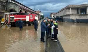 ქობულეთში უხვი ნალექის შედეგად გამოწვეული ზიანის სალიკვიდაციო სამუშაოები მიმდინარეობს
