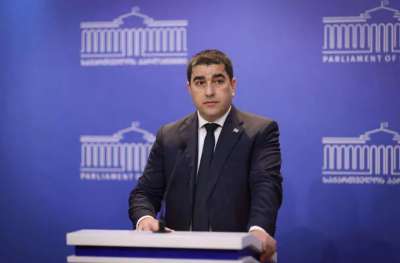 &ldquo;გავა დრო და სტრასბურგის სასამართლოს მიერ მზია ამაღლობელის საქმეზე გამოტანილი გადაწყვეტილებით დადუმებული ელჩები, გაიხსენებენ, როგორ შეცდნენ, როგორც არაერთხელ, ქართული სასამართლოს განაჩენის შეფასებაში&rdquo; - შალვა პაპუაშვილი