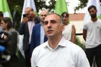 &quot;თუ დოკუმენტები და გარანტია მეჭირება ხელში, შევალ პარლამენტში&quot;