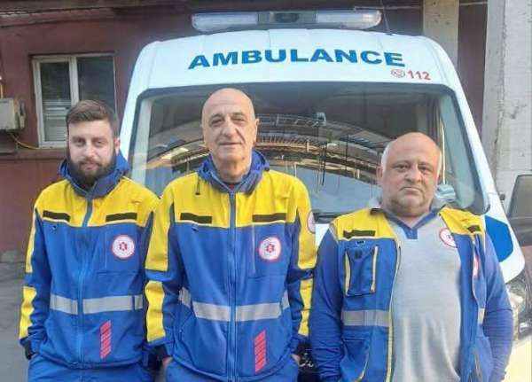 “მოულოდნელად დაკარგა გონება და განვითარდა გულის გაჩერება, დაფიქსირდა ფიბრილაცია” – სამედიცინო ბრიგადამ მამაკაცისთვის გულისცემის აღდგენა შეძლო