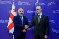 &quot;ჩვენ ვისწრაფით ევროკავშირისკენ და ამ გზაზე გვაქვს გერმანიის გვერდით დგომის იმედი&quot; - ზვიად შალამბერიძე