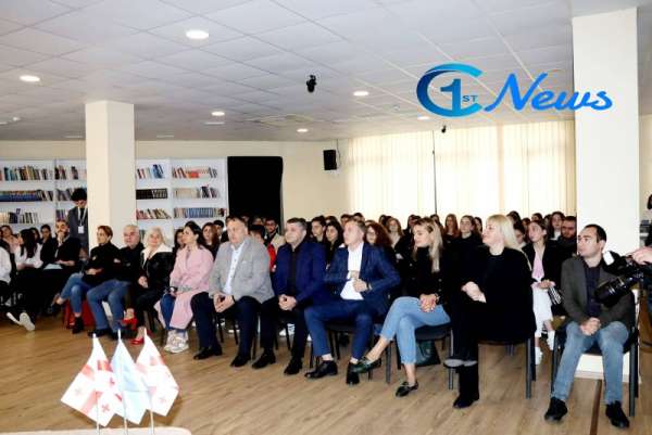 ქუთაისში, აკაკი წერეთლის სახელმწიფო უნივერსიტეტში, „ახალგაზრდული მრჩეველთა საბჭოს&quot; პრეზენტაცია გაიმართა
