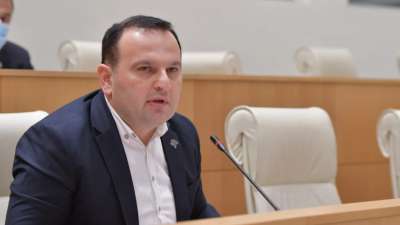 "არის მაღალი ფასები, სიღარიბე, მოქალაქეებს უწევთ ქვეყნის დატოვება და თუ ასე გაგრძელდა, დასაქორწინებელიც არავინ დარჩება" - პაატა მანჯგალაძე