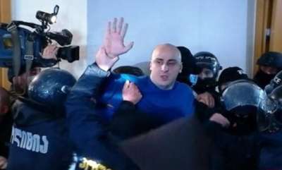 მელიას ლამის ეხვეწებიან, ციხიდან გამოდიო - პროკურატურის შეთავაზებას არესტანტი ჯიუტად უარით პასუხობს