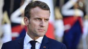 ემანუელ მაკრონს სილა გააწნეს - ვიდეო