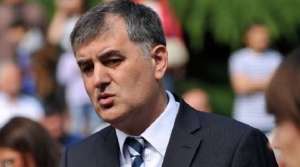 "ვინც რევოლუციაზე ფიქრობს, ვერ და არ შევა პარლამენტში"